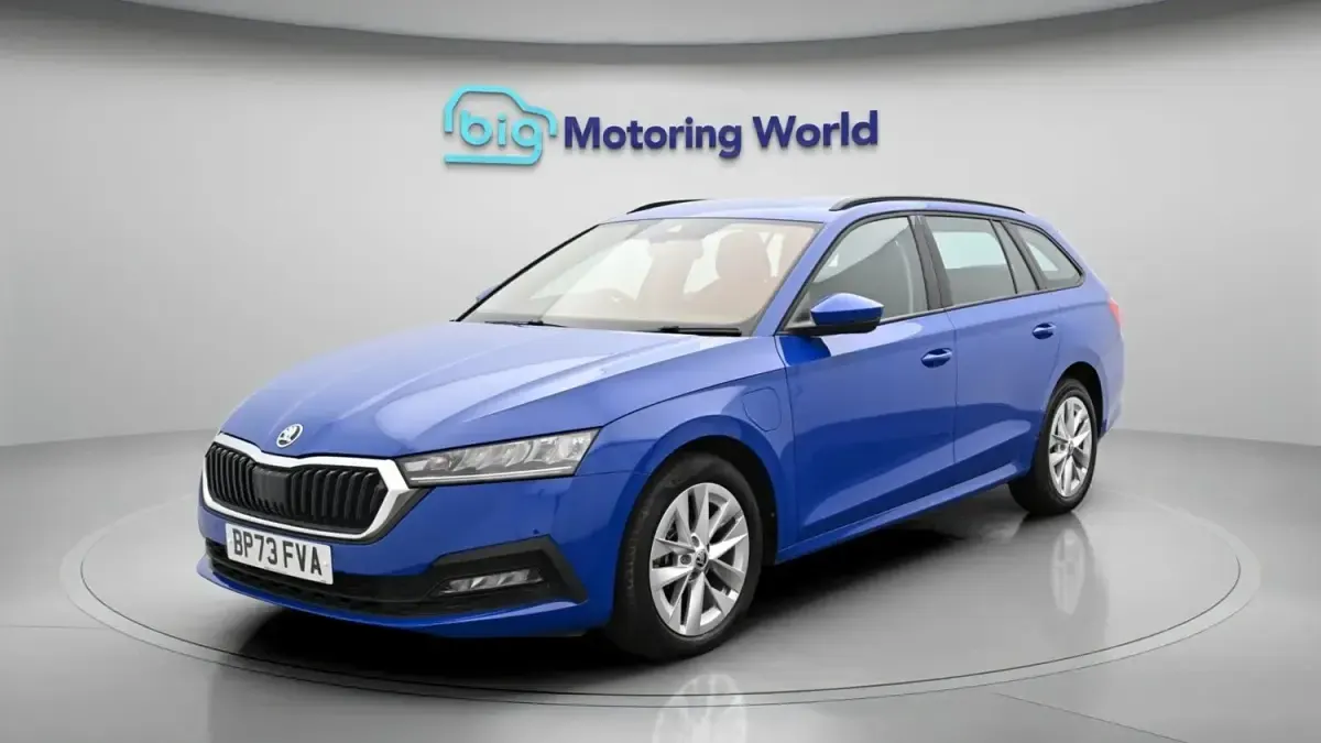 Gebraucht Skoda Octavia SE Technology 201 PS (147 kW) 2024 Blau Kombi
