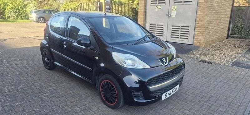 Used Peugeot 107 68 HP (50 kW) 2011 Black Hatchback