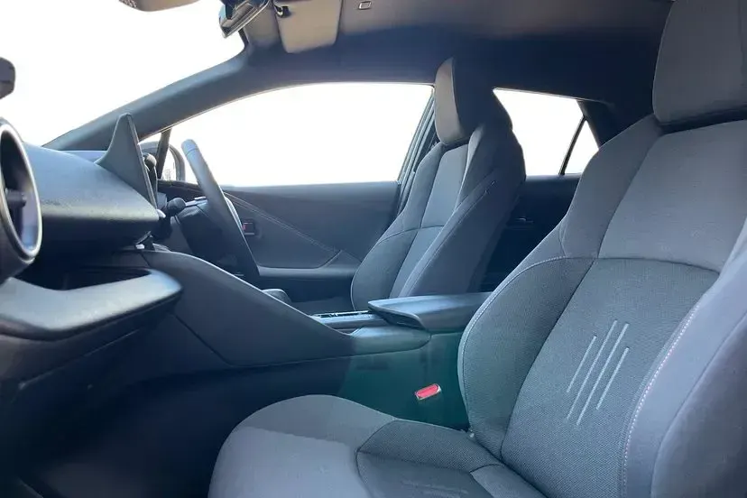 Used Toyota C-HR Design 140 HP (102 kW) 2025 Blue SUV
