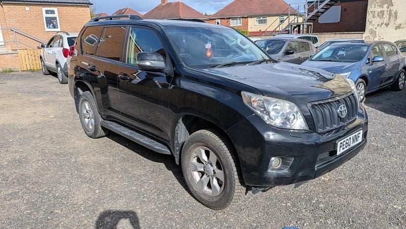 Used Toyota Land Cruiser 173 HP (127 kW) 2010 Black SUV