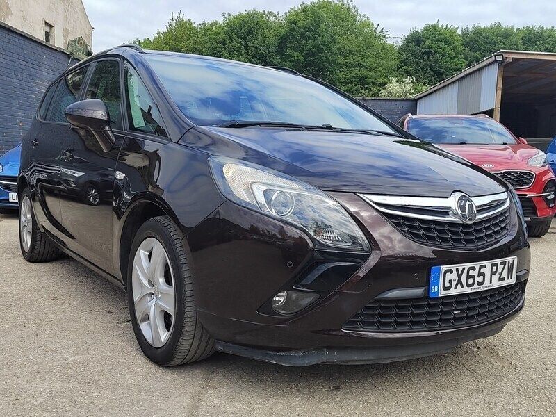 Used Vauxhall Zafira 138 HP (101 kW) 2015 Brown MPV