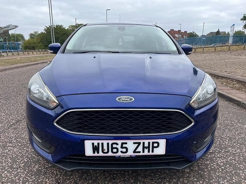 Blue Used 2015 Ford Focus Zetec Hatchback | £4,999 (Super price) - Image 1/4