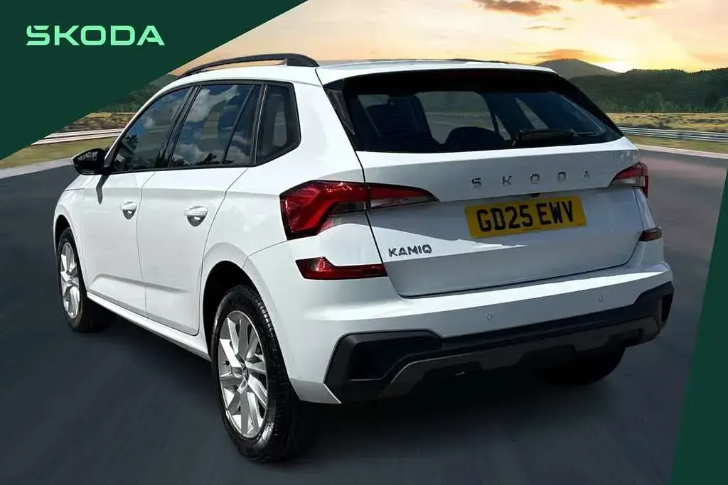 Used Skoda Kamiq SE 113 HP (83 kW) 2025 White SUV