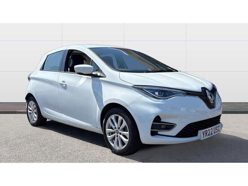 White Used 2022 Renault Rapid Iconic Hatchback | £9,224 (Good price) - Image 1/4