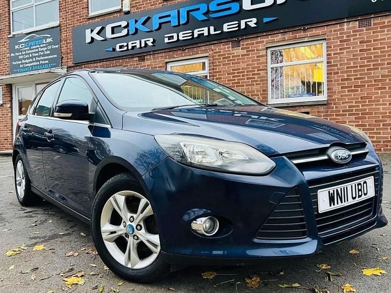 Blue Used 2011 Ford Focus Zetec Hatchback | £1,950 (Fair price) - Image 1/4