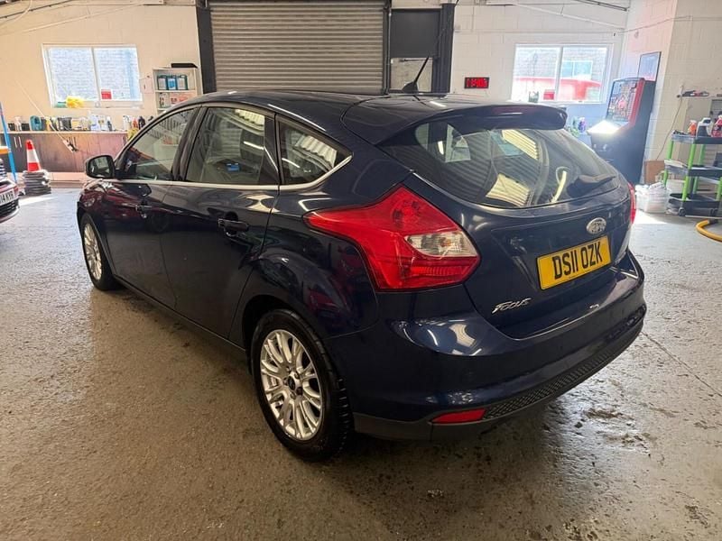 Used Ford Focus Titanium 115 HP (84 kW) 2011 Blue Hatchback
