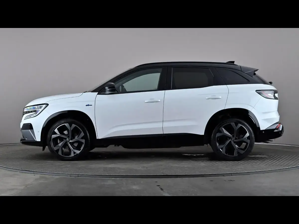 Used Renault Austral Techno Esprit Alpine 2023 White/black SUV