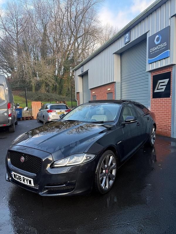 Used Jaguar XJ Portfolio 300 HP (220 kW) 2018 Black Sedan