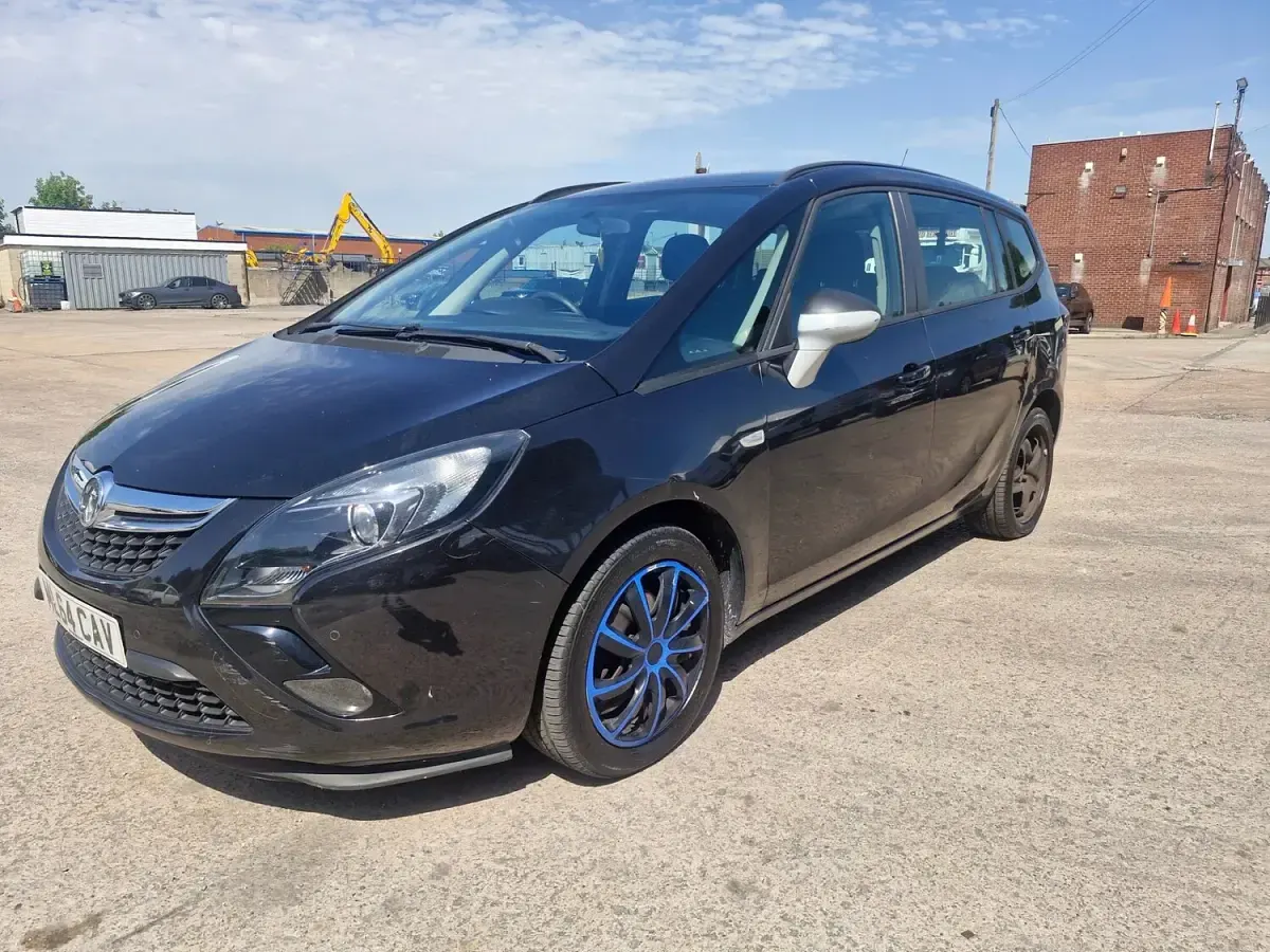 Used Vauxhall Zafira 170 HP (125 kW) 2014 Black MPV