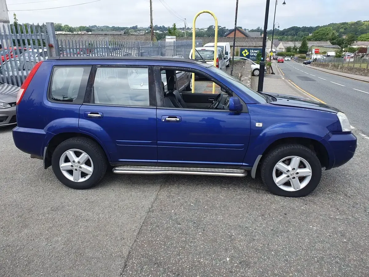 Used Nissan X-Trail 2004 Blue SUV
