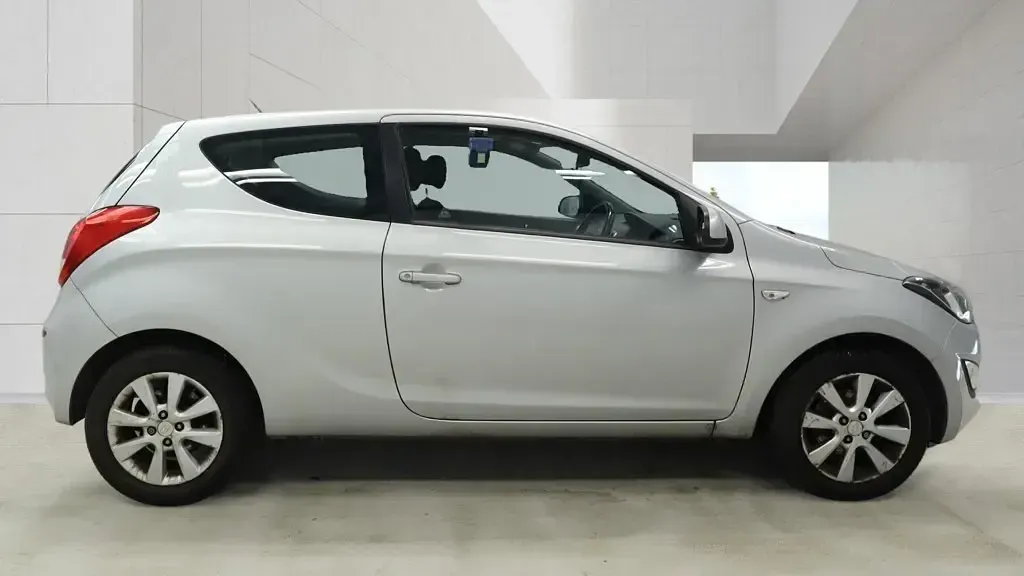 Used Hyundai i20 Active 2012 Silver Hatchback