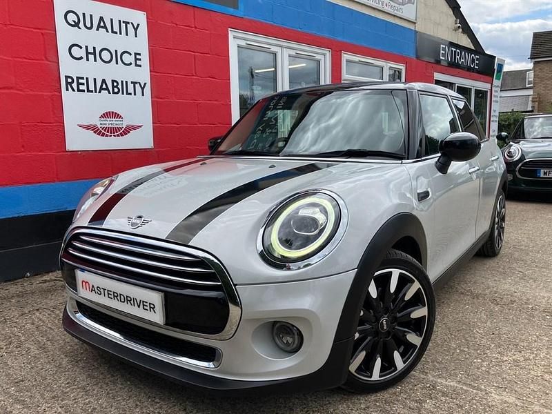 Silver Used 2019 Mini Cooper Exclusive Hatchback | £14,955 (Fair price) - Image 1/3