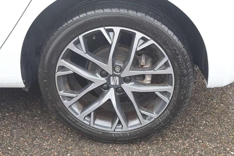 Used Seat Ibiza XCELLENCE 113 HP (83 kW) 2024 White Hatchback