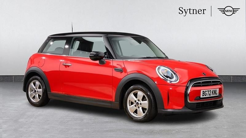 Used Mini Cooper Classic 134 HP (98 kW) 2022 Red Hatchback