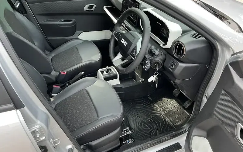 Used Dacia Spring Extreme 47 kW (65 HP) 2024 Grey Hatchback