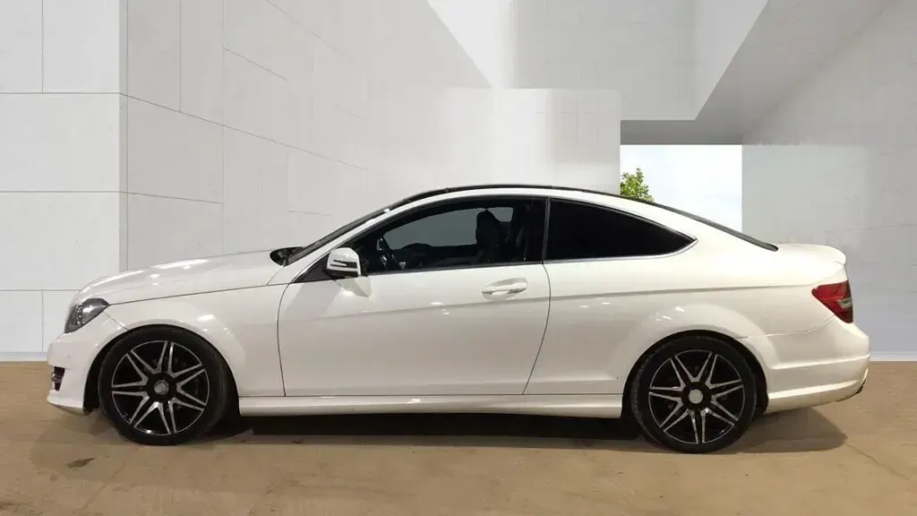 Used Mercedes C250 AMG 2013 White Coupe