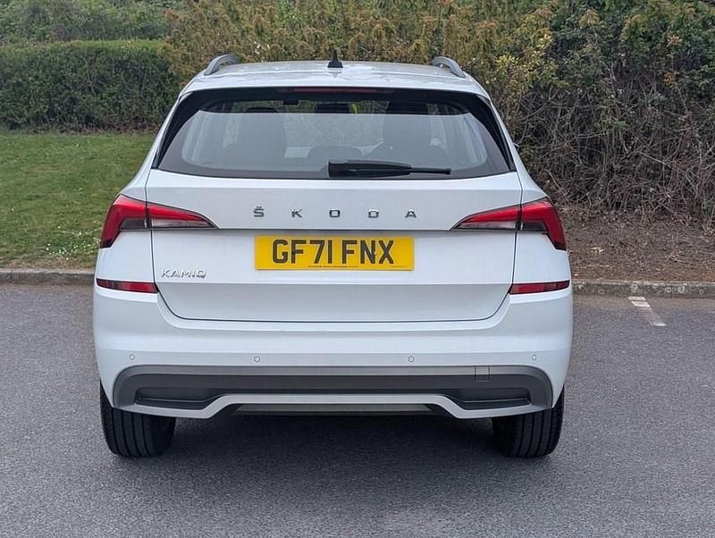 Used Skoda Kamiq SE 110 HP (80 kW) 2021 White SUV