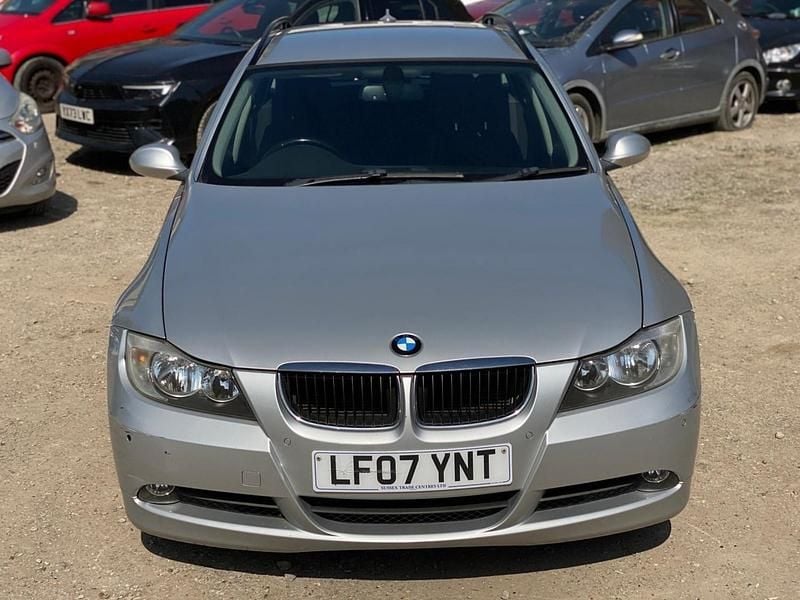 Begagnad BMW 320 Performance 2007 Silver Kombi