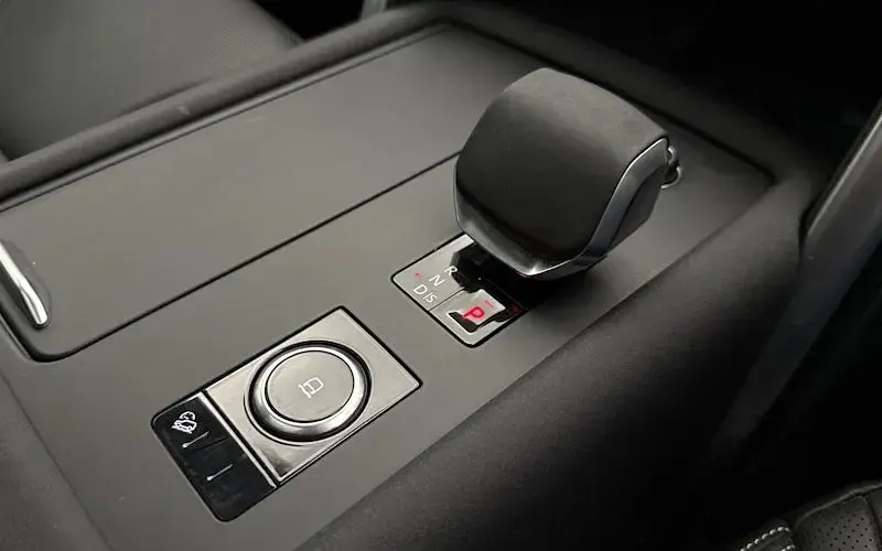 Used Land Rover Discovery HSE Dynamic 349 HP (256 kW) 2025 Grey SUV