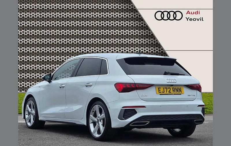 Used Audi A3 S-Line 147 HP (108 kW) 2022 White Sedan