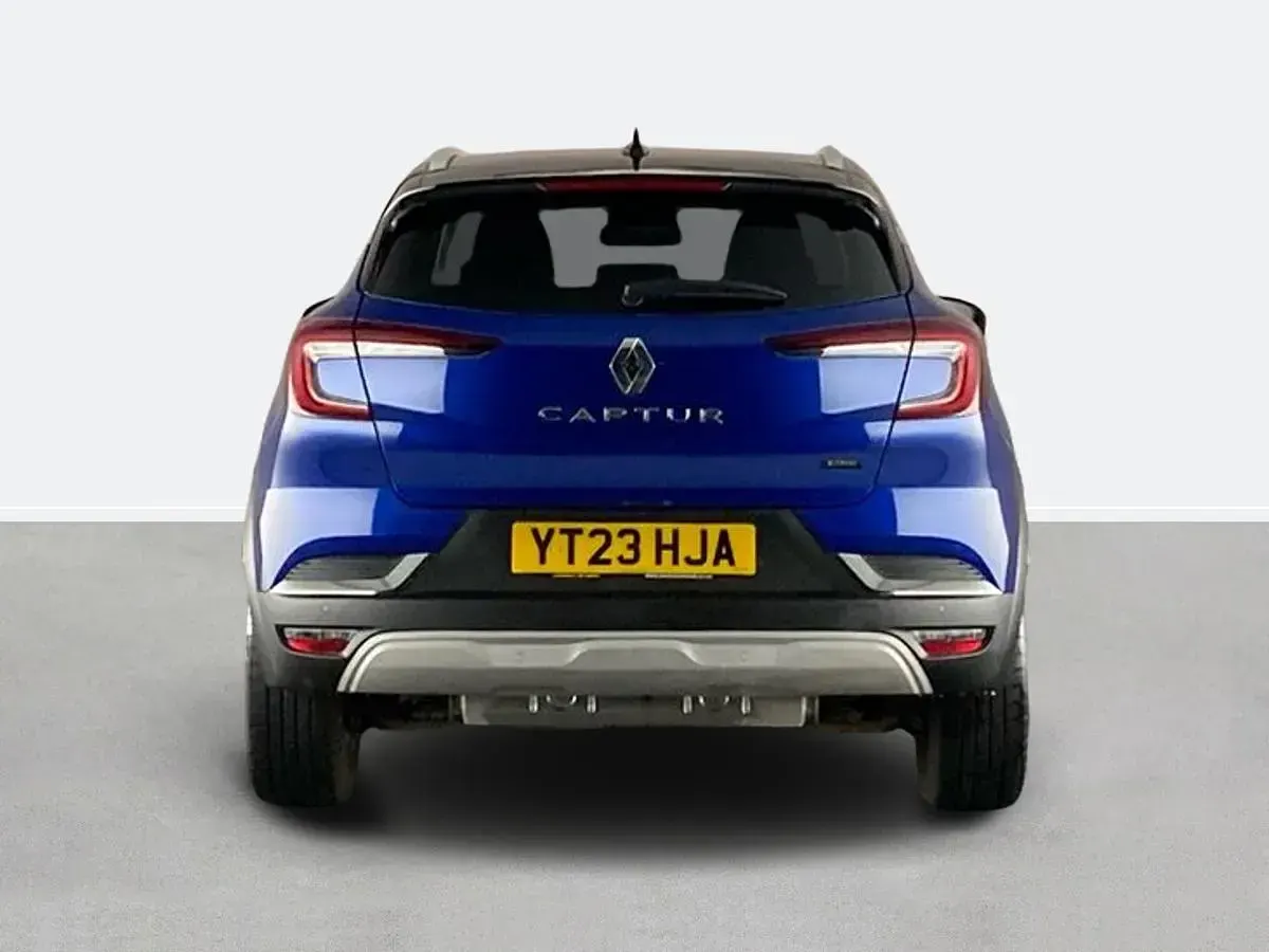 Used Renault Captur Techno 160 HP (117 kW) 2023 Blue/black SUV