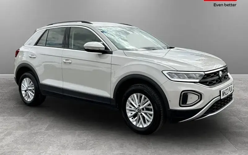Used VW T-Roc Life 110 HP (80 kW) 2023 SUV