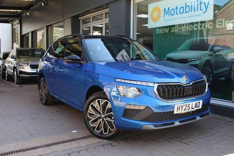 Race blue metallic black magic pearl effect Used 2025 Skoda Kamiq Design Edition SUV | £22,990 (A bit pricey) - Image 1/4