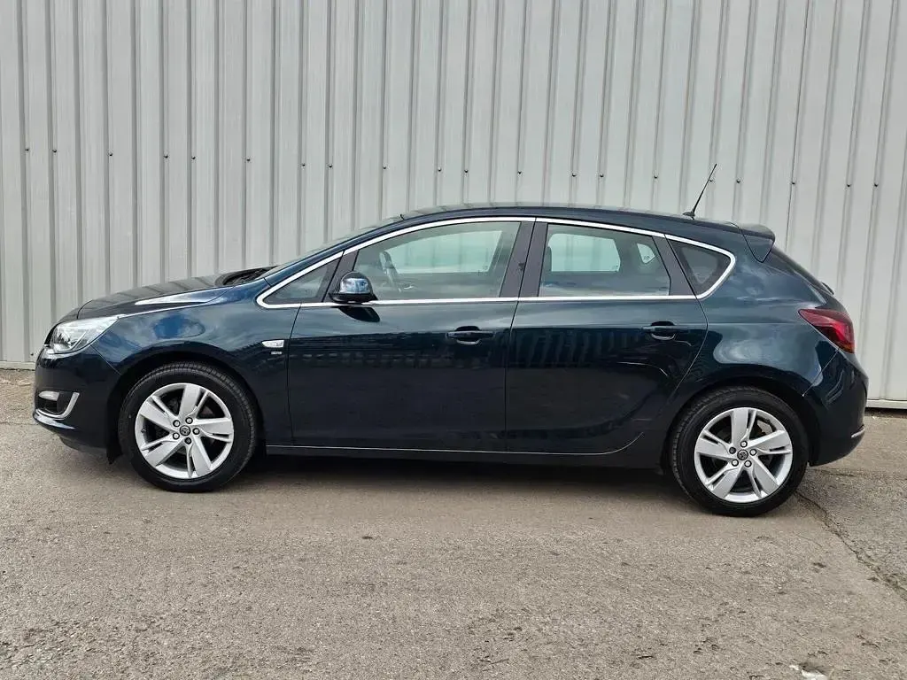 Used Vauxhall Astra SRi 2014 Green Hatchback