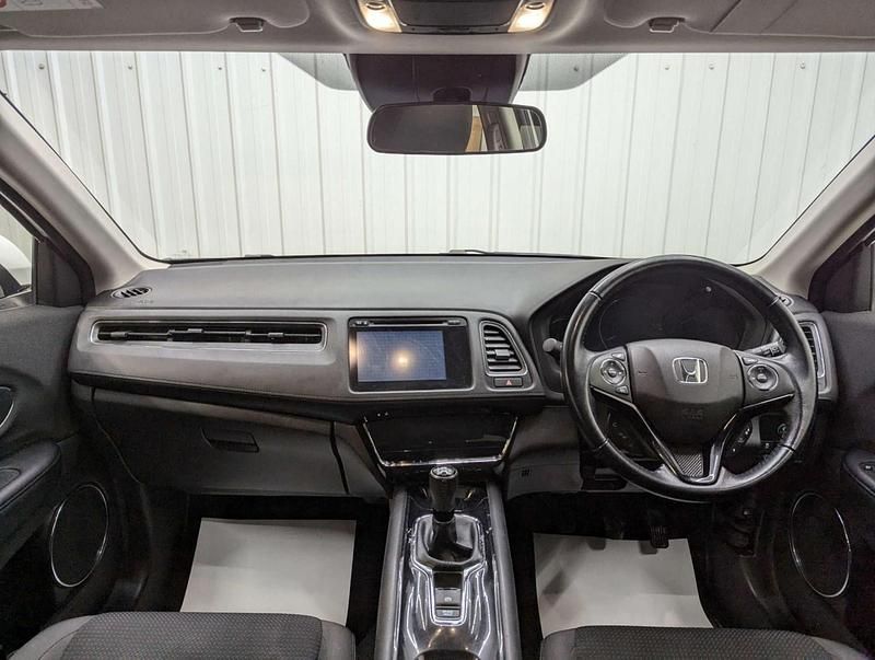Used Honda HR-V SE 2019 White SUV