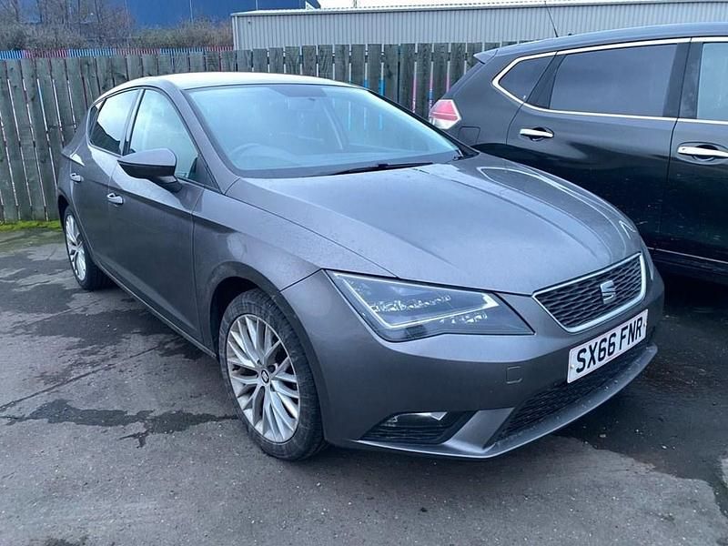 Used Seat Leon SE Dynamic 110 HP (80 kW) 2016 Grey Hatchback