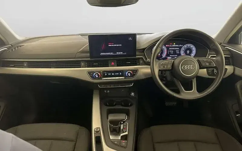 Begagnad Audi A4 Design 163 HK (119 kW) 2023 Kombi