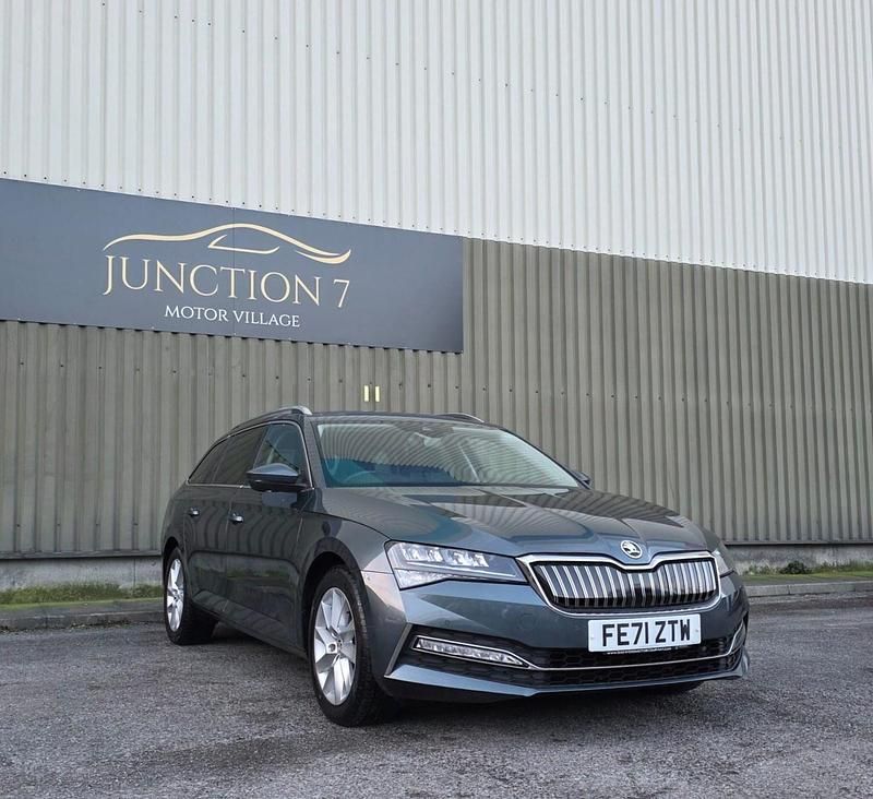 Used Skoda Superb SE Technology 218 HP (160 kW) 2021 Grey Estate