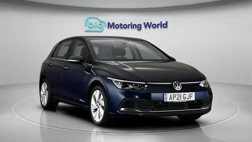 Used VW Golf VIII Style 150 HP (110 kW) 2021 Blue Hatchback