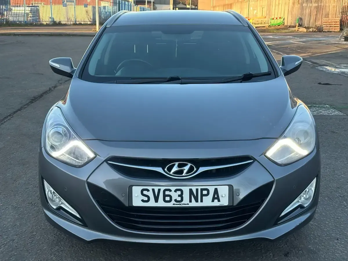 Used Hyundai i40 Style 136 HP (100 kW) 2013 Silver Estate