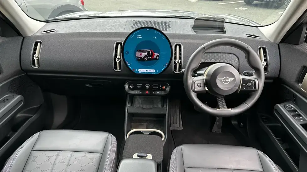 Używany Mini Countryman 215 KM (158 kW) 2024 Srebrny SUV