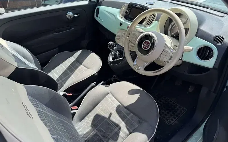 Used Fiat 500 Lounge 69 HP (50 kW) 2019 Hatchback