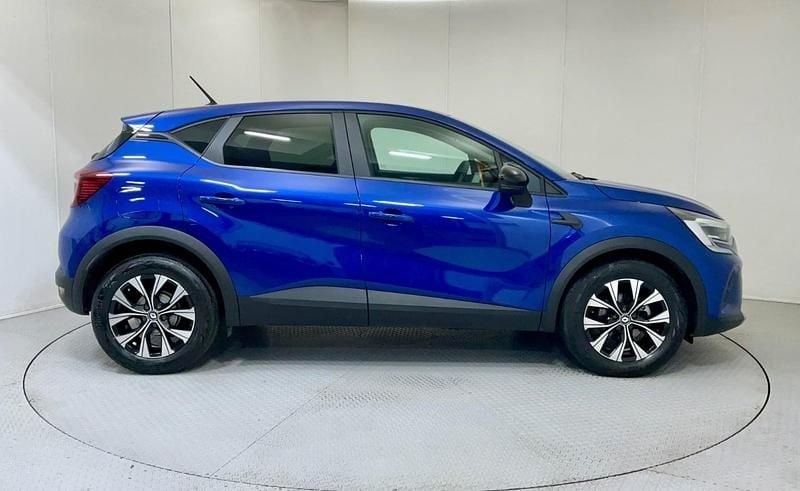 Used Renault Captur Evolution 91 HP (66 kW) 2022 Blue SUV