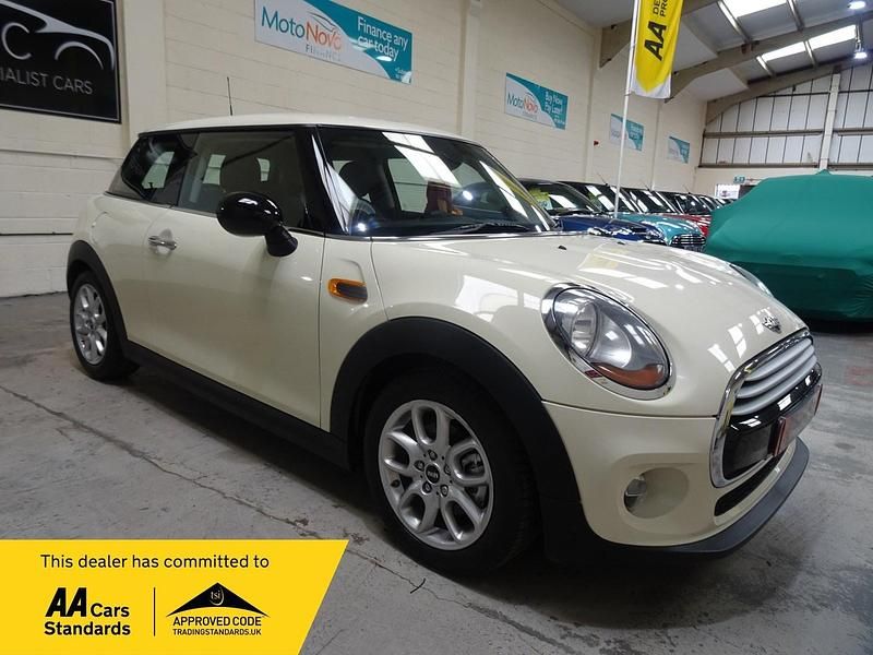 White Used 2014 Mini Cooper Hatch Hatchback | £7,000 (Fair price) - Image 1/4