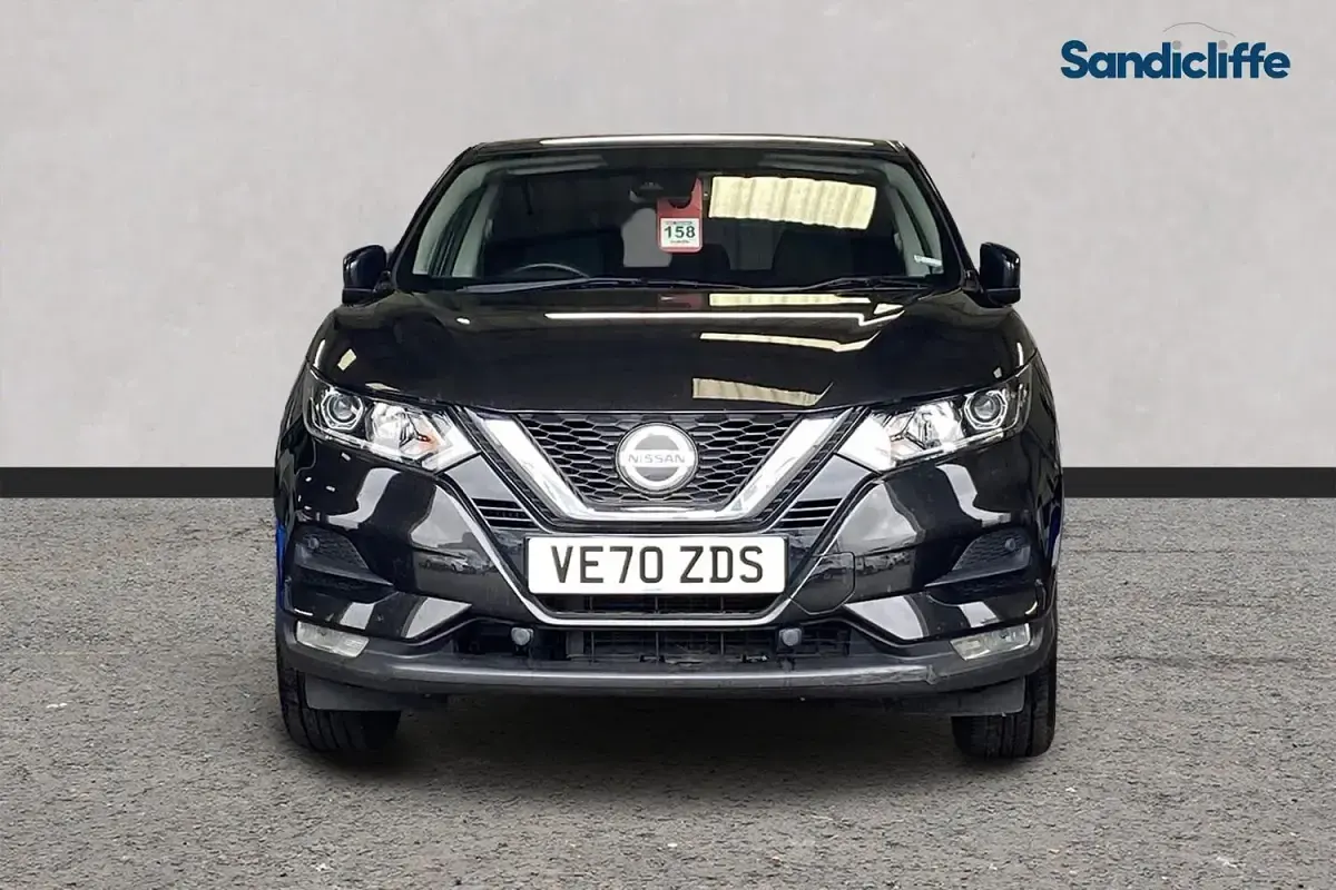 Usado Nissan Qashqai Acenta Premium 140 HP (102 kW) 2020 Preto SUV