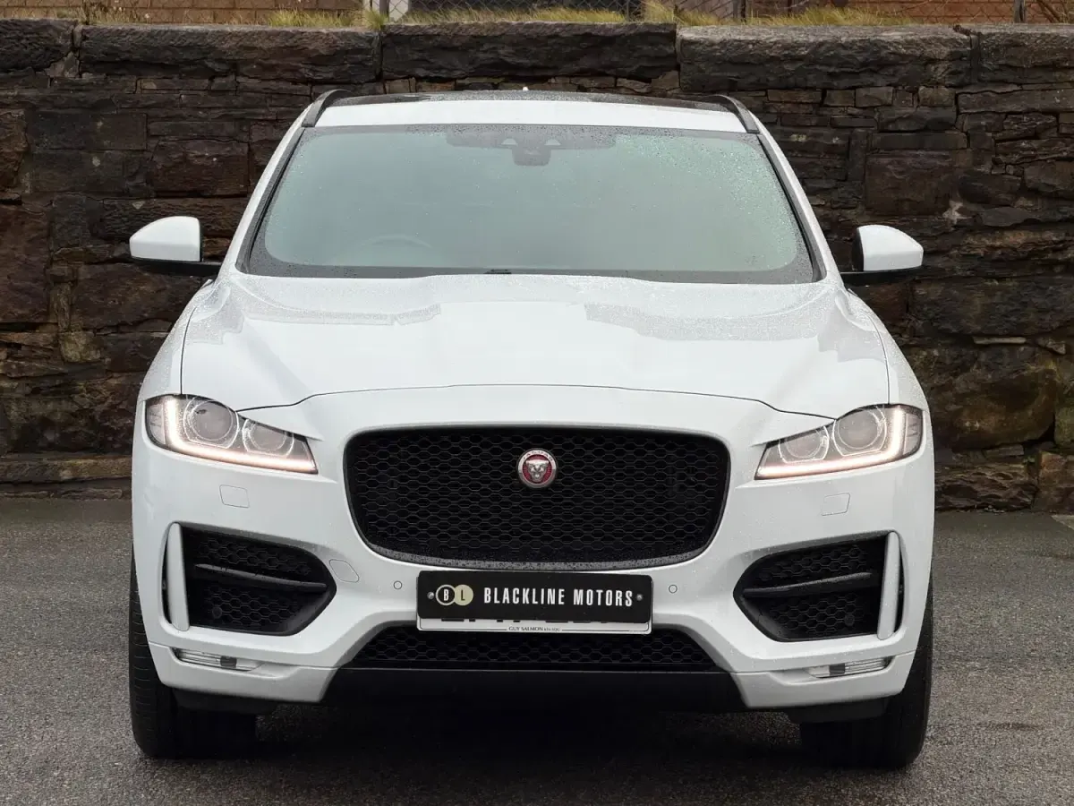 Second-hand Jaguar F-Pace R-Sport 180 CP (132 kW) 2017 Alb SUV