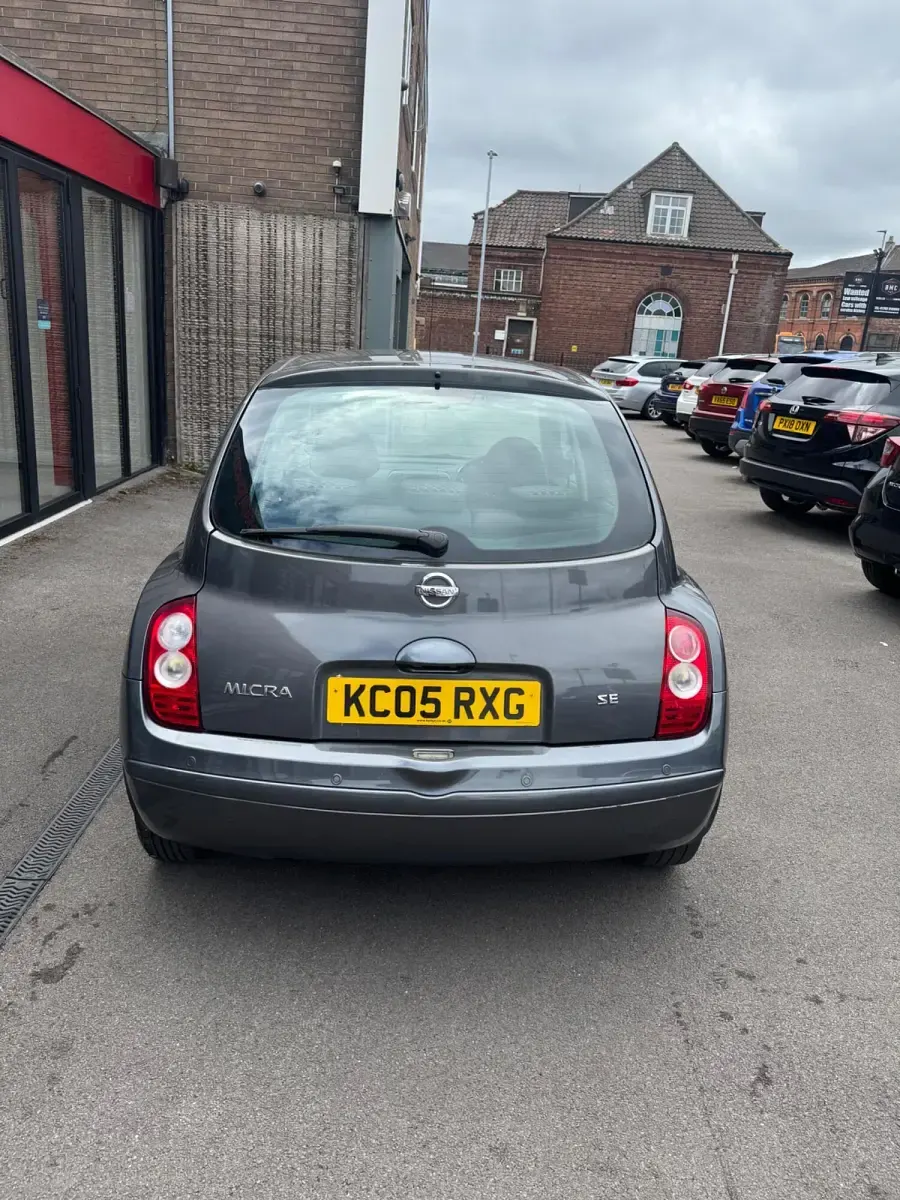 Used Nissan Micra SE 80 HP (58 kW) 2005 Grey Hatchback