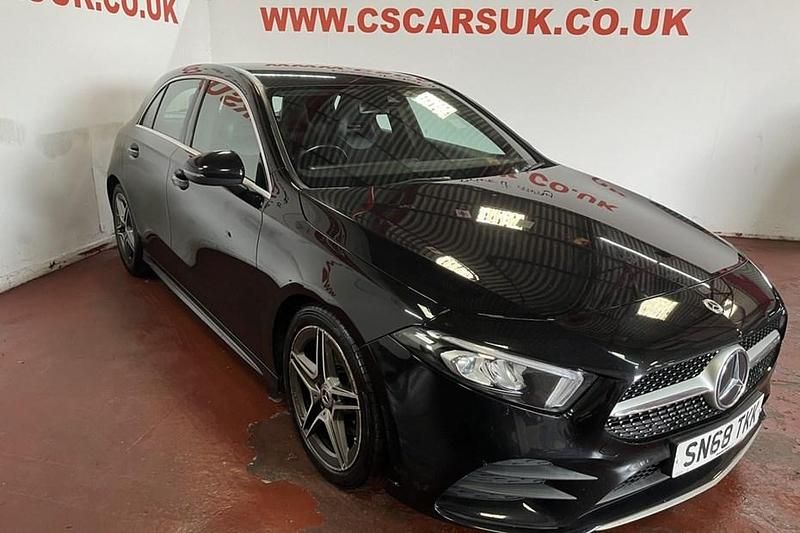 Used Mercedes A180 AMG Line Premium 116 HP (85 kW) 2018 Grey Hatchback