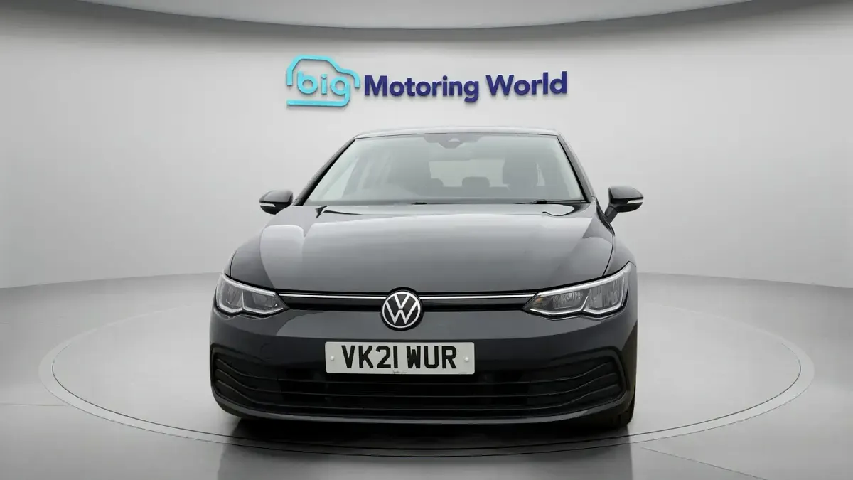 Used VW Golf VIII S 108 HP (79 kW) 2021