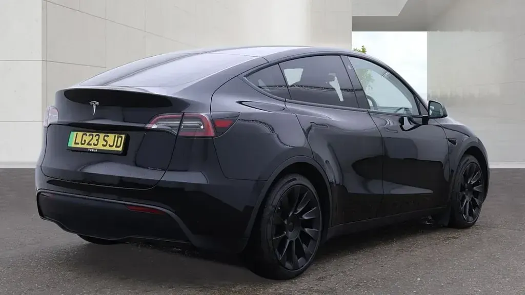 Used Tesla Model Y RWD 254 kW (346 HP) 2023 Black SUV