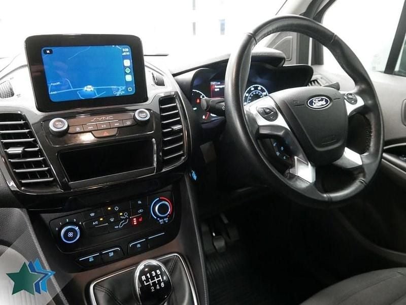 Used Ford Transit Connect Limited 120 HP (88 kW) 2022 White MPV