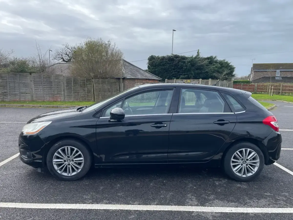 Używany Citroën C4 VTR Sport 2013 Czarny Hatchback