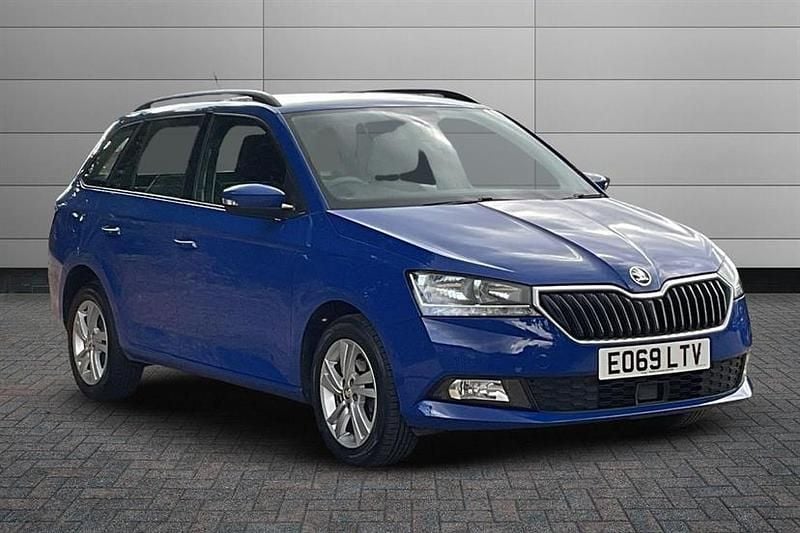 Energy blue Used 2019 Skoda Fabia SE Estate | £11,500 (Fair price) - Image 1/4