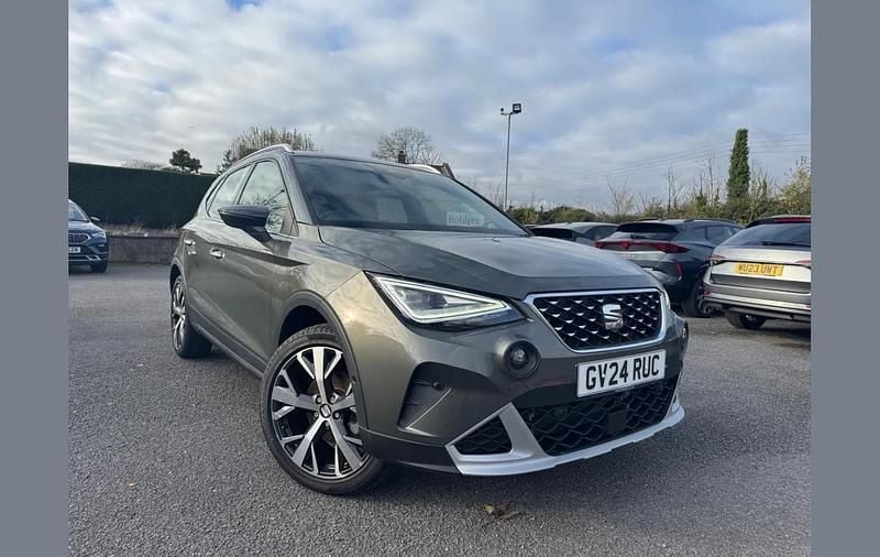 Green Used 2024 Seat Arona Xperience Lux SUV | £18,980 (Fair price) - Image 1/4