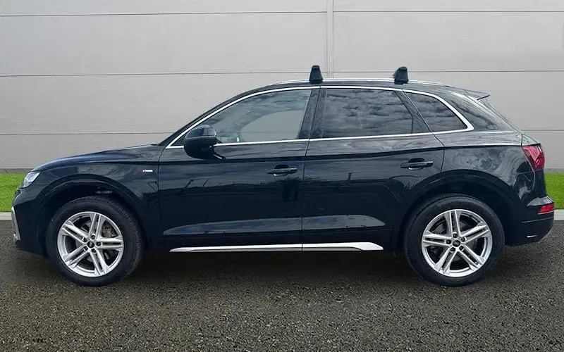 Used Audi Q5 S-Line 204 HP (150 kW) 2023 Black SUV