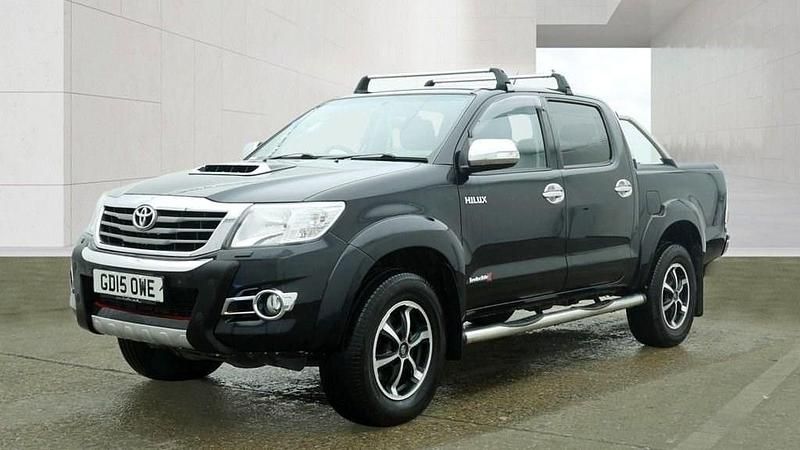 Usado Toyota HiLux 171 HP (125 kW) 2015 Preto Pickup